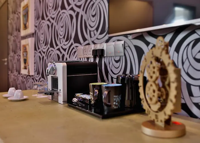 The Josephine Boutique Готель