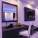 The Josephine Boutique Готель