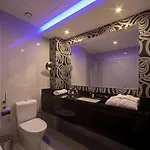 Готель The Josephine Boutique